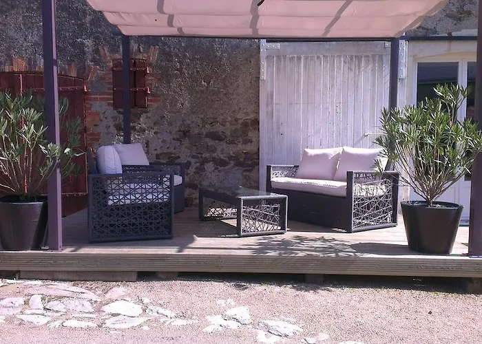 فندق مبيت وإفطار L'aubinoise Saint-Aubin-de-Luigné