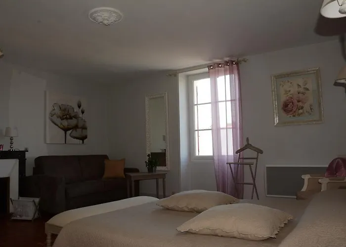 فندق مبيت وإفطار L'aubinoise